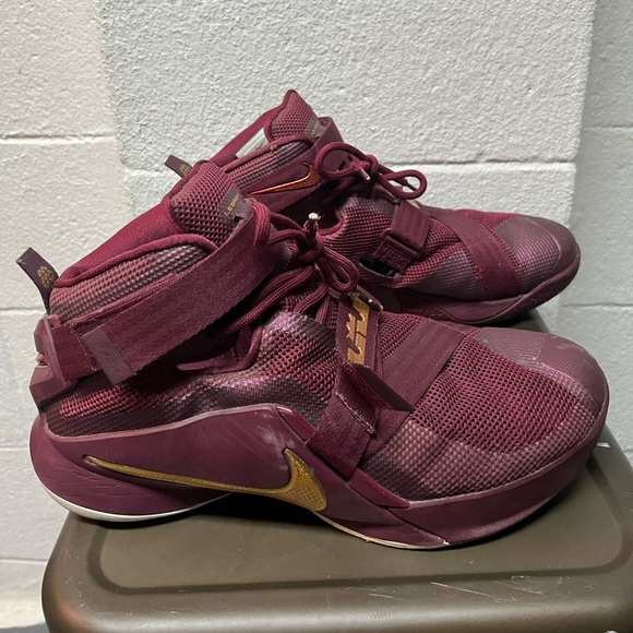 Nike Burgundy Athletic Shoes. LeBron. Size 10.5 - Picture 3 of 7